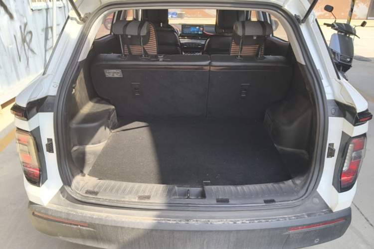 Used Baojun RS-3 2020 1.5L Manual Smart Elite Edition Trunk