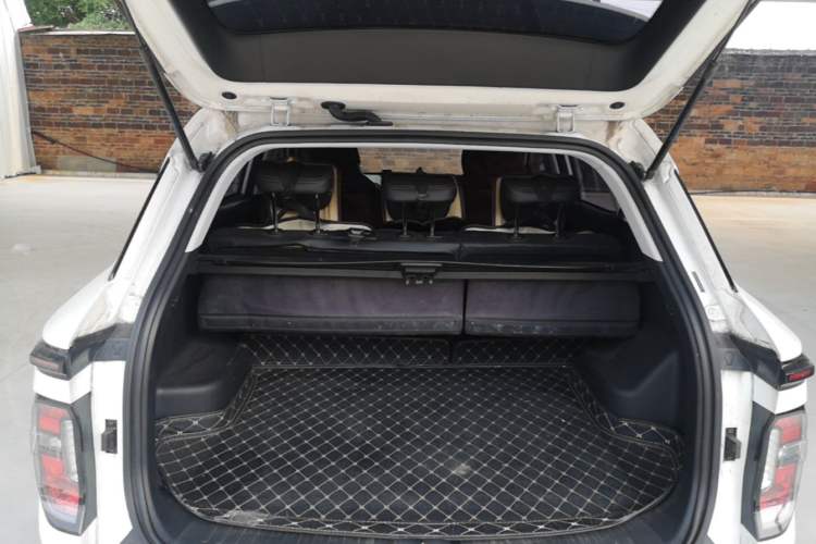 Used Baojun RS-3 2020 1.5L CVT 24-Hour Online Luxury Edition Trunk