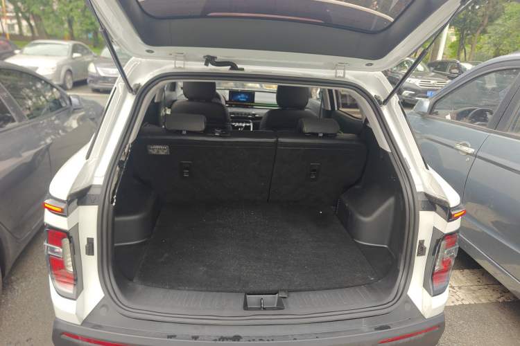 Used Baojun RS-3 2020 1.5L CVT Smart Elite Edition Trunk