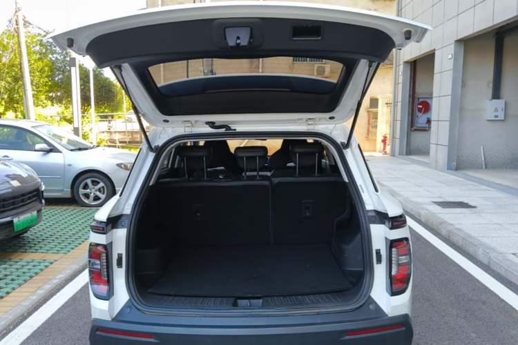 Used Baojun RS-3 2020 1.5L CVT Smart Luxury Edition Trunk