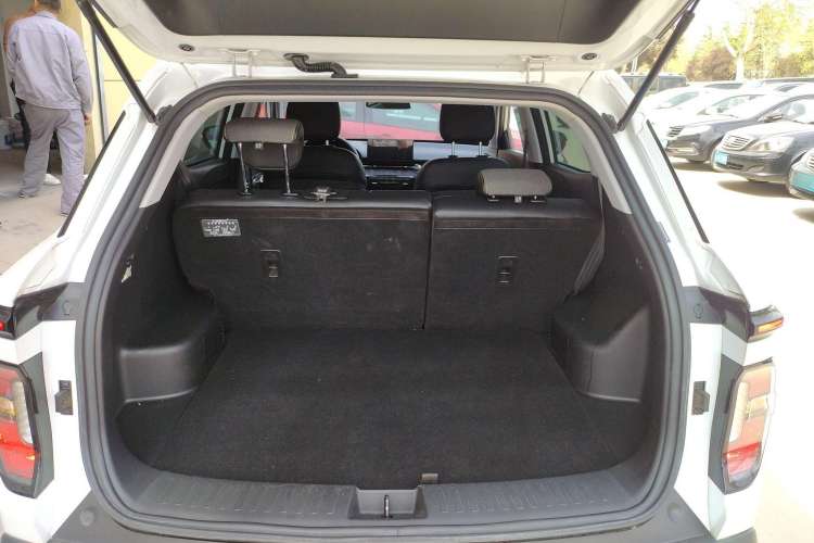 Used Baojun RS-3 2020 1.5L Manual Smart Elite Edition Trunk