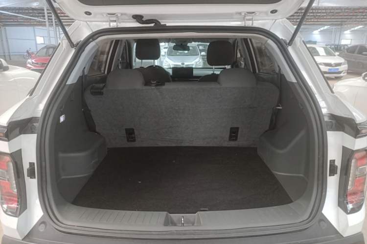 Used Baojun RS-3 2020 1.5L Manual Smart Comfort Edition Trunk