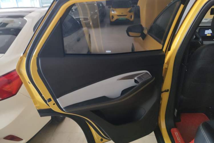 Used Baojun RS-3 2020 1.5L Manual Elite Version with 24-Hour Online Service Left Rear Door Interior