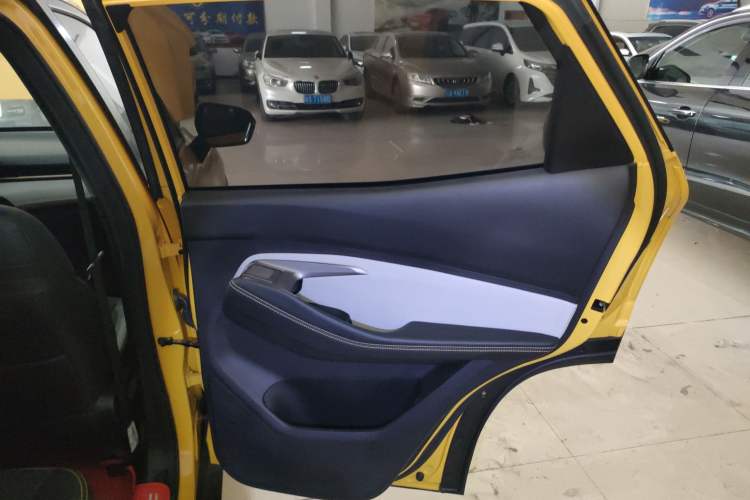 Used Baojun RS-3 2020 1.5L Manual Elite Version with 24-Hour Online Service Right Rear Door Interior