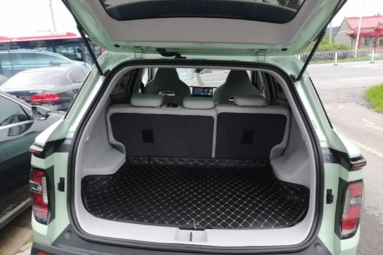 Used Baojun RS-3 2022 SOODA 1.5T CVT Master Edition Trunk