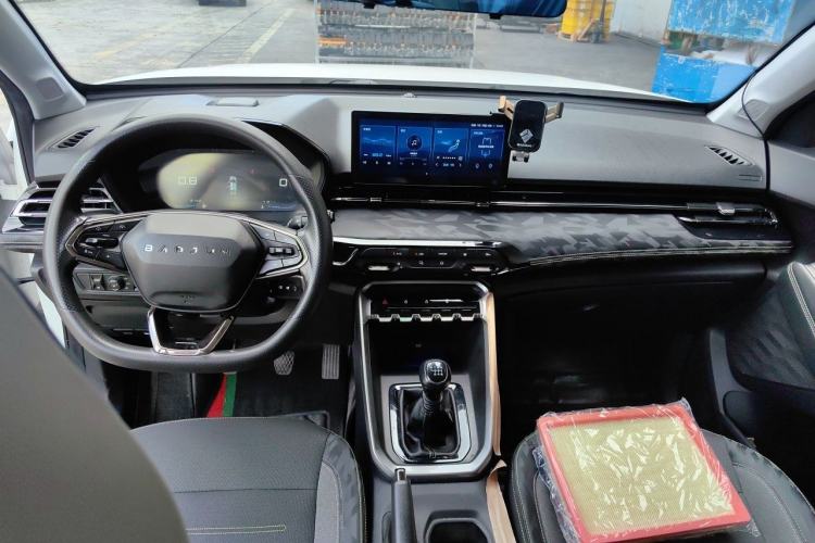 Used Baojun RS-3 2022 SOODA 1.5L Manual Playful Edition Center Console