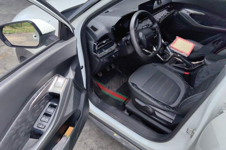 Used Baojun RS-3 2022 SOODA 1.5L Manual Playful Edition Driver Seat