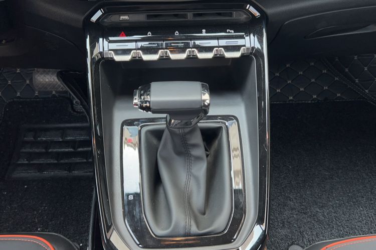 Used Baojun RS-3 2022 SOODA 1.5T CVT Master Edition Gear Lever