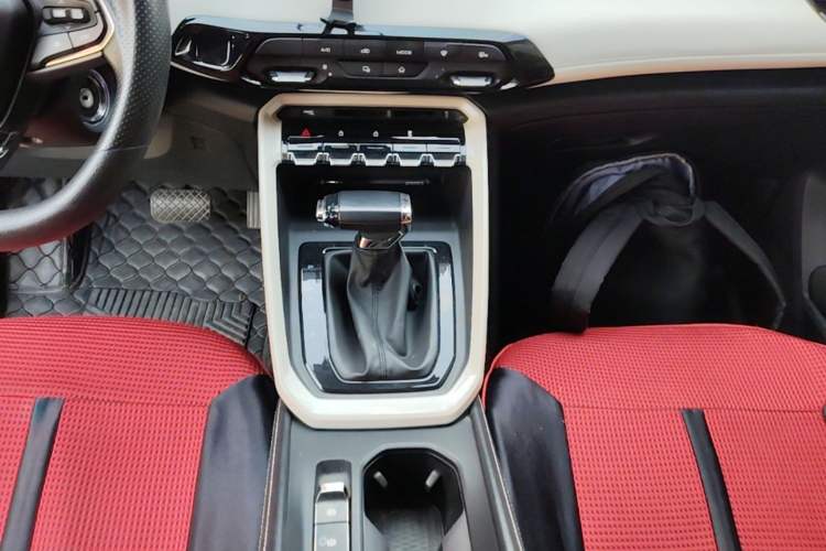 Used Baojun RS-3 2022 SOODA 1.5L CVT Pioneer Edition Gear Lever