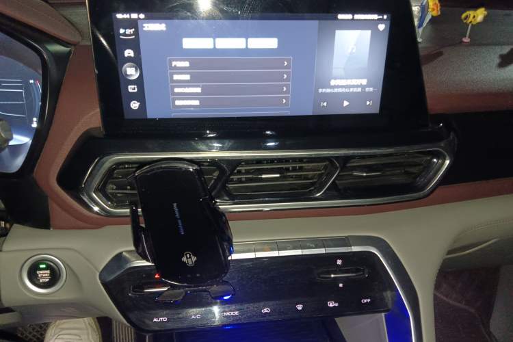 Used Baojun RS-5 2019 1.5T CVT Intelligent Driving Flagship Edition China V Emission Standard Audio And AC Panel