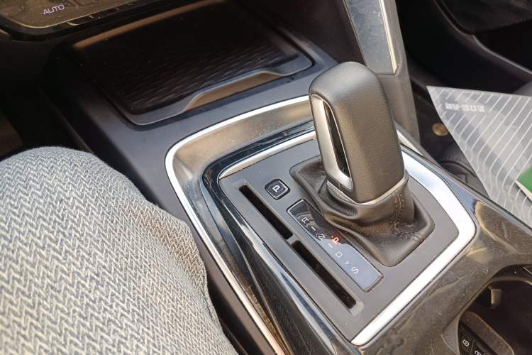 Used Baojun RS-5 2020 300T CVT Smart Flagship Edition Gear Lever