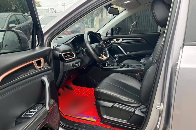 Used Baojun RS-5 2019 1.5T Manual Super Connected Luxury Edition China VI Interior 2