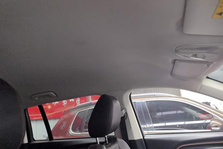 Used Baojun RS-5 2019 1.5T Manual Super Connected Luxury Edition China VI Roof