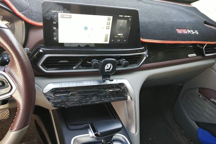 Used Baojun RS-5 2019 1.5T CVT Intelligent Driving Flagship Edition China V Emission Standard Audio And AC Panel