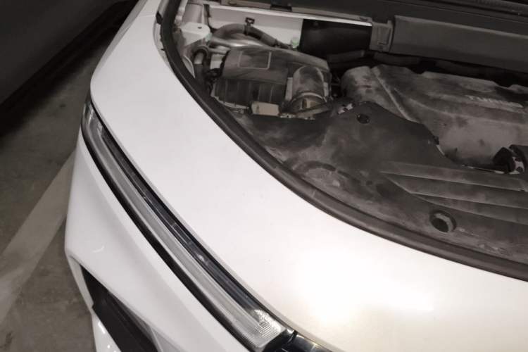 Used Baojun RS-5 2019 1.5T CVT Intelligent Driving Flagship Version China VI Emission Standard Engine Bay Right