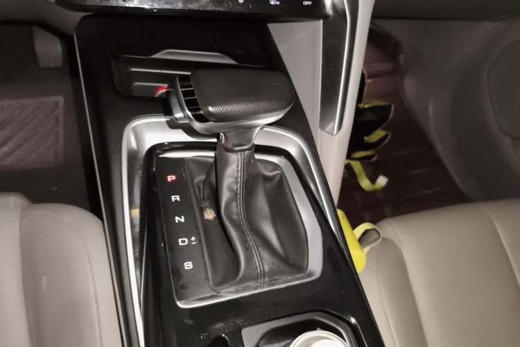 Used Baojun RS-5 2019 1.5T CVT Intelligent Driving Flagship Version China VI Emission Standard Gear Lever