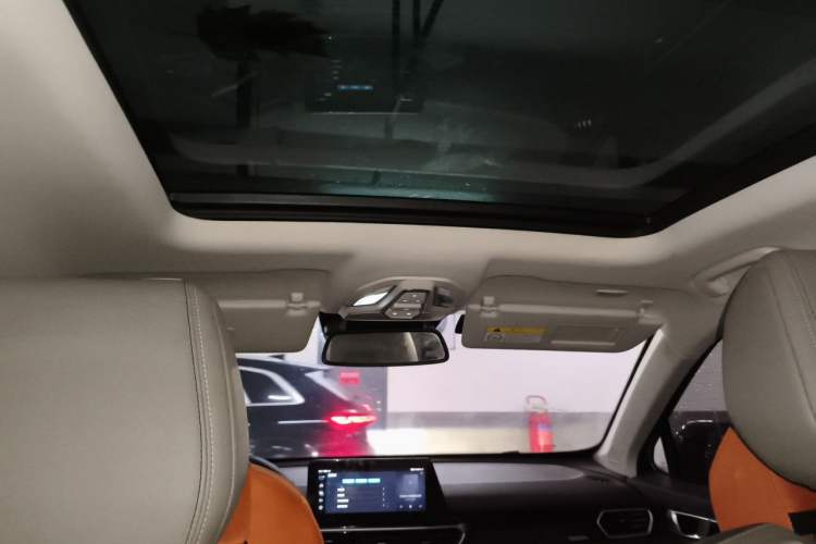 Used Baojun RS-5 2019 1.5T CVT Intelligent Driving Flagship Version China VI Emission Standard Headliner