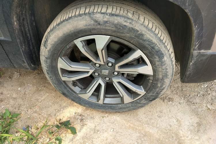 Used Baojun RS-5 2019 1.5T CVT Intelligent Driving Flagship Edition China V Emission Standard Right Front Wheel Hub