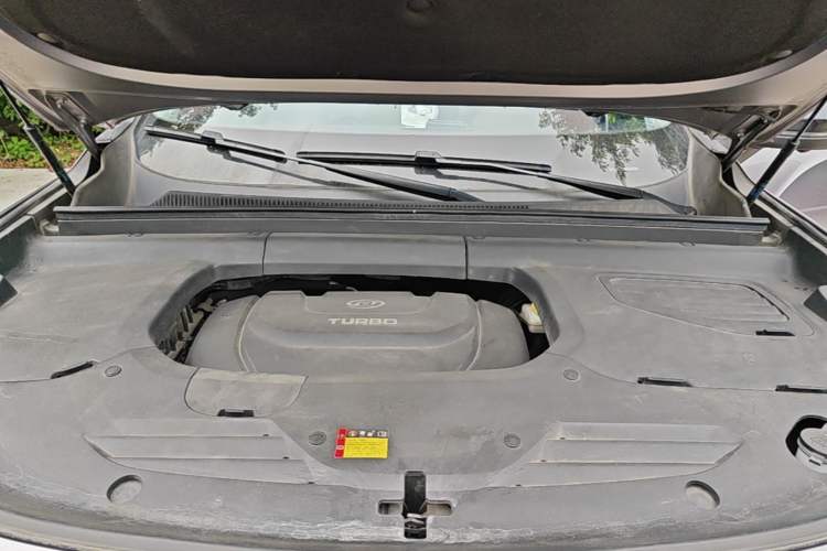 Used Baojun RS-5 2019 1.5T CVT Intelligent Driving Flagship Edition China V Emission Standard Engine Bay
