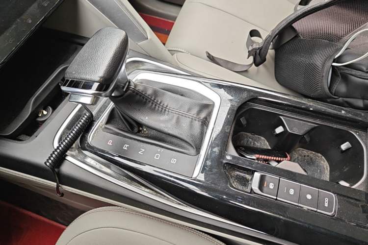 Used Baojun RS-5 2019 1.5T CVT Intelligent Driving Flagship Edition China V Emission Standard Gear Lever