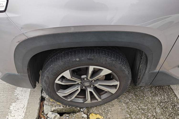 Used Baojun RS-5 2019 1.5T CVT Intelligent Driving Flagship Edition China V Emission Standard Left Front Wheel Hub