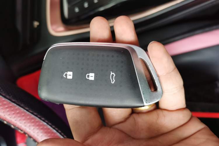 Used Baojun RS-5 2019 1.5T CVT Intelligent Driving Luxury Edition China V Vehicle Key