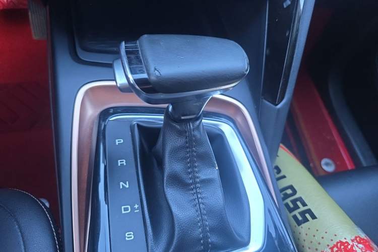 Used Baojun RS-5 2019 1.5T CVT Intelligent Driving Luxury Edition China V Gear Lever
