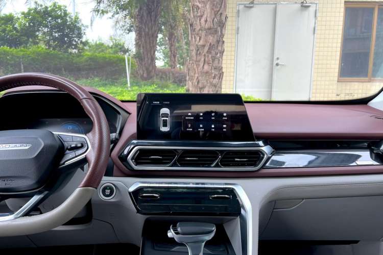 Used Baojun RS-5 2019 1.5T CVT Intelligent Driving Flagship Edition China V Emission Standard Audio And AC Panel