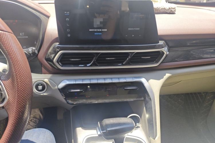 Used Baojun RS-5 2019 1.5T CVT Intelligent Driving Flagship Edition China V Emission Standard Audio And AC Panel
