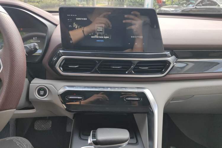 Used Baojun RS-5 2019 1.5T CVT Intelligent Driving Flagship Version China VI Emission Standard Audio And AC Panel