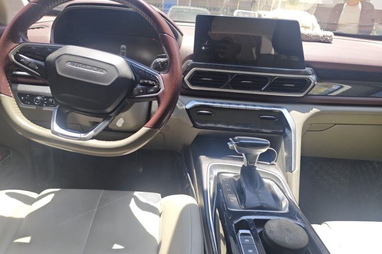 Used Baojun RS-5 2019 1.5T CVT Intelligent Driving Flagship Edition China V Emission Standard Center Console