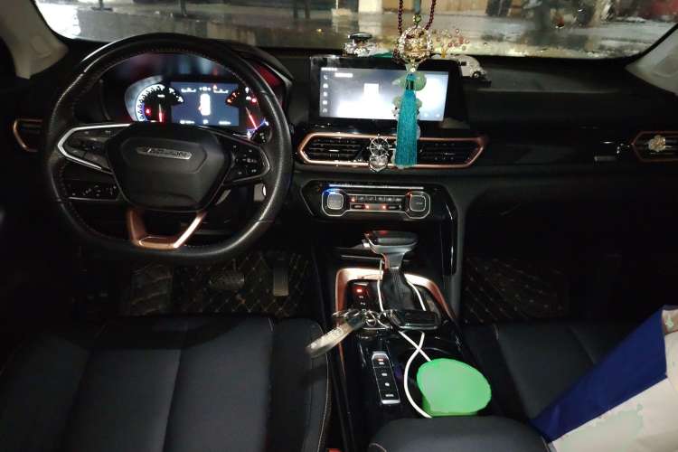 Used Baojun RS-5 2019 1.5T CVT Intelligent Driving Luxury Edition China V Center Console