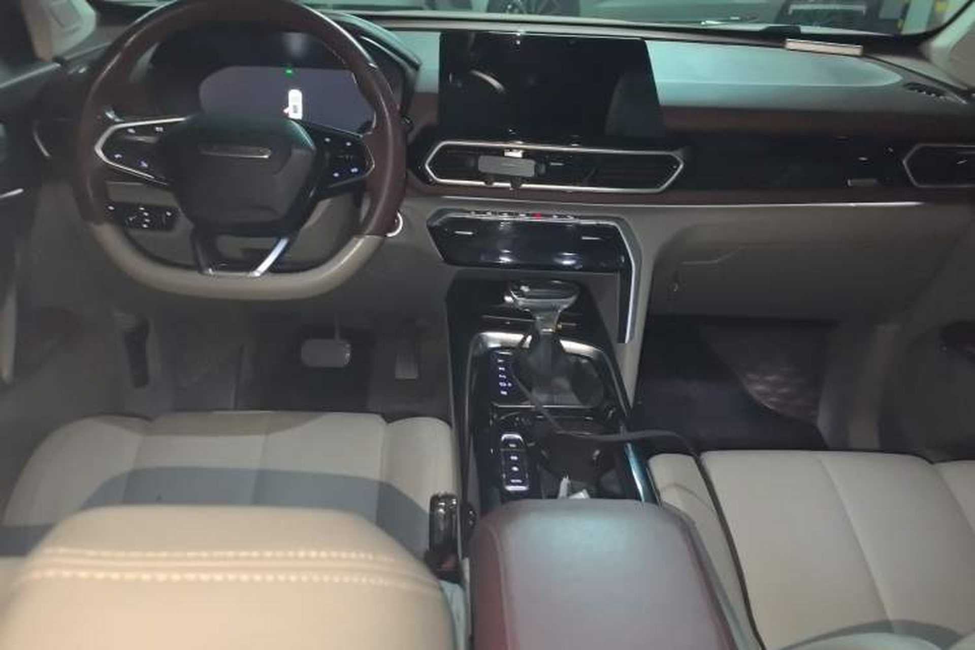Used Baojun RS-5 2019 1.5T CVT Intelligent Driving Flagship Edition China V Emission Standard Center Console