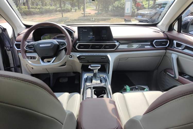 Used Baojun RS-5 2019 1.5T CVT Intelligent Driving Flagship Version China VI Emission Standard Center Console
