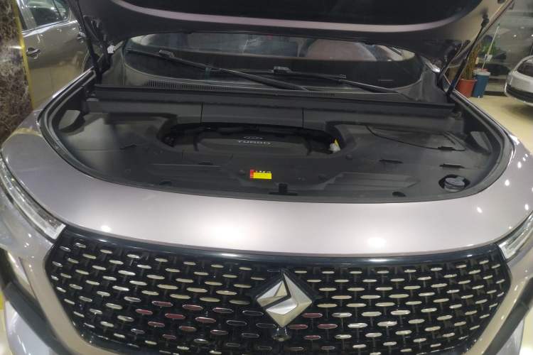 Used Baojun RS-5 2019 1.5T CVT Intelligent Driving Flagship Edition China V Emission Standard Engine Bay