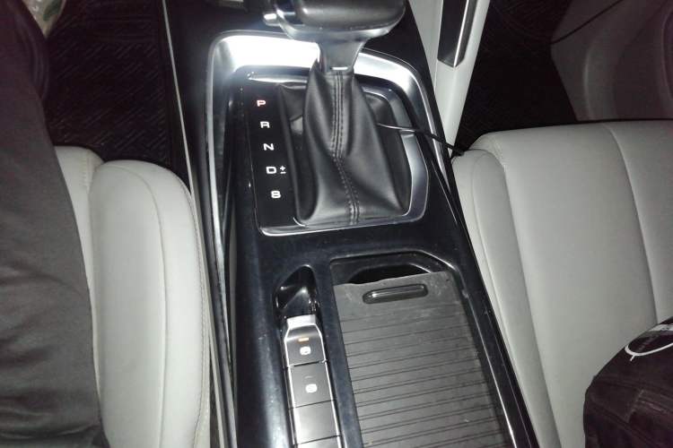 Used Baojun RS-5 2019 1.5T CVT Intelligent Driving Flagship Version China VI Emission Standard Gear Lever