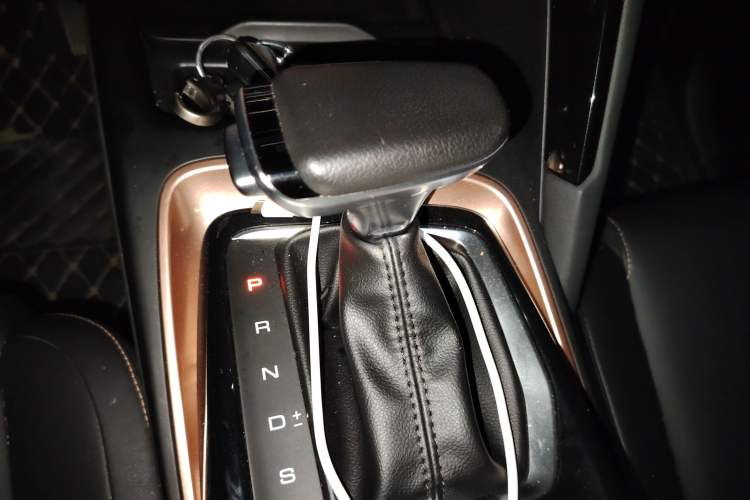 Used Baojun RS-5 2019 1.5T CVT Intelligent Driving Luxury Edition China V Gear Lever