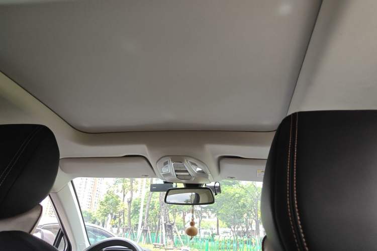 Used Baojun RS-5 2019 1.5T CVT Intelligent Drive Luxury Edition China VI Headliner