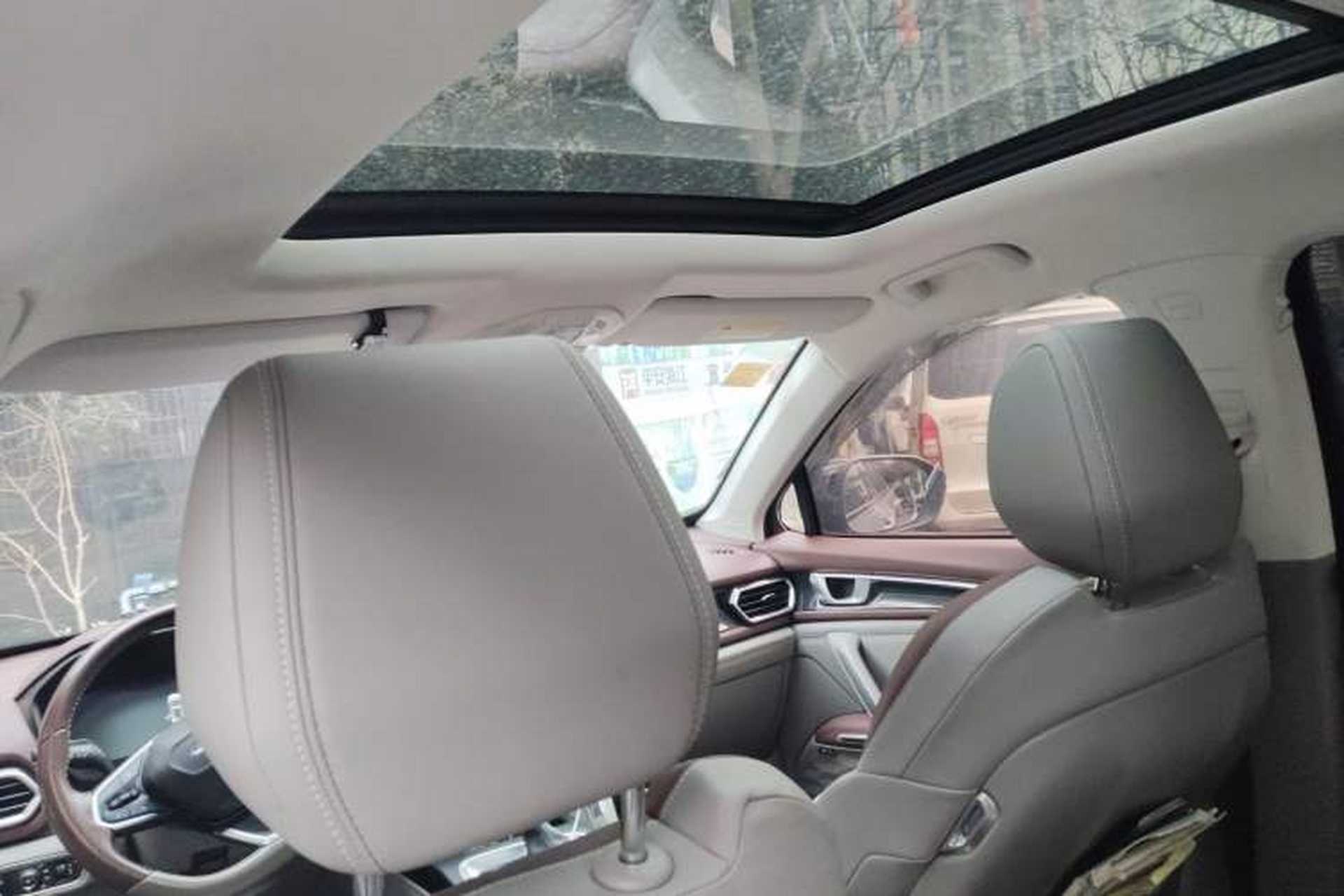 Used Baojun RS-5 2019 1.5T CVT Intelligent Driving Flagship Version China VI Emission Standard Headliner
