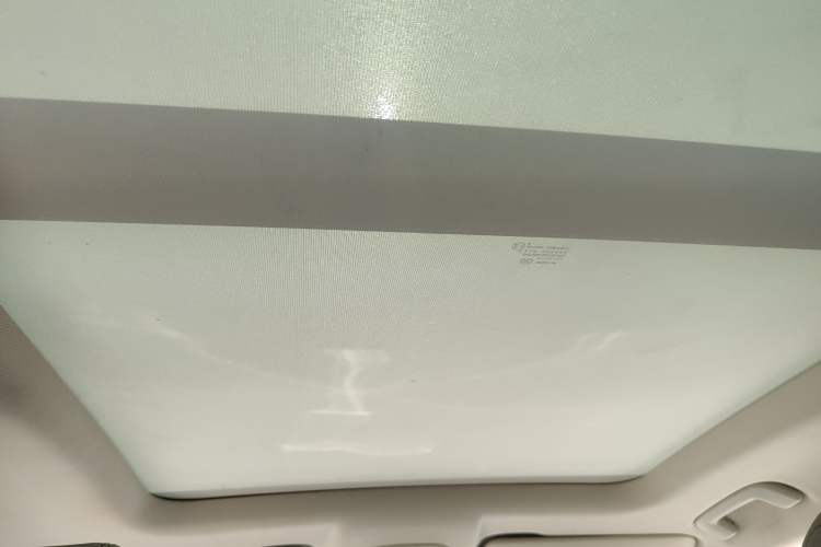 Used Baojun RS-5 2019 1.5T CVT Intelligent Driving Flagship Version China VI Emission Standard Headliner