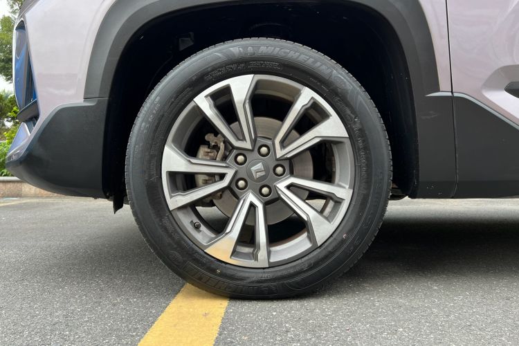 Used Baojun RS-5 2019 1.5T CVT Intelligent Driving Flagship Edition China V Emission Standard Left Front Wheel Hub