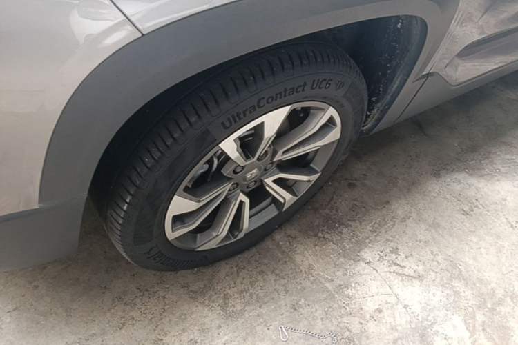 Used Baojun RS-5 2019 1.5T CVT Intelligent Driving Flagship Edition China V Emission Standard Left Front Wheel Hub