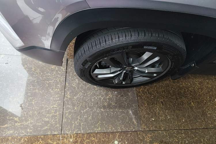 Used Baojun RS-5 2019 1.5T CVT Intelligent Drive Luxury Edition China VI Left Front Wheel Hub