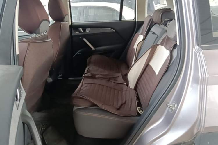 Used Baojun RS-5 2019 1.5T CVT Super-Connected Trendy Edition China V Standard Left Rear Seat