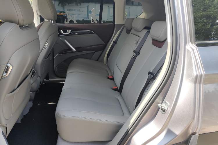 Used Baojun RS-5 2019 1.5T CVT Intelligent Driving Flagship Version China VI Emission Standard Left Rear Seat