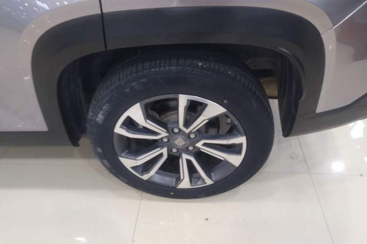 Used Baojun RS-5 2019 1.5T CVT Intelligent Driving Flagship Edition China V Emission Standard Left Rear Wheel Hub