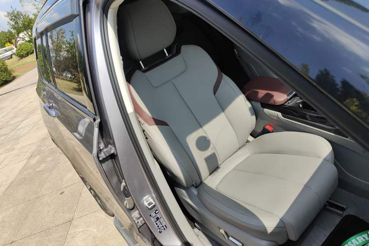 Used Baojun RS-5 2019 1.5T CVT Intelligent Driving Flagship Version China VI Emission Standard Right Front Seat