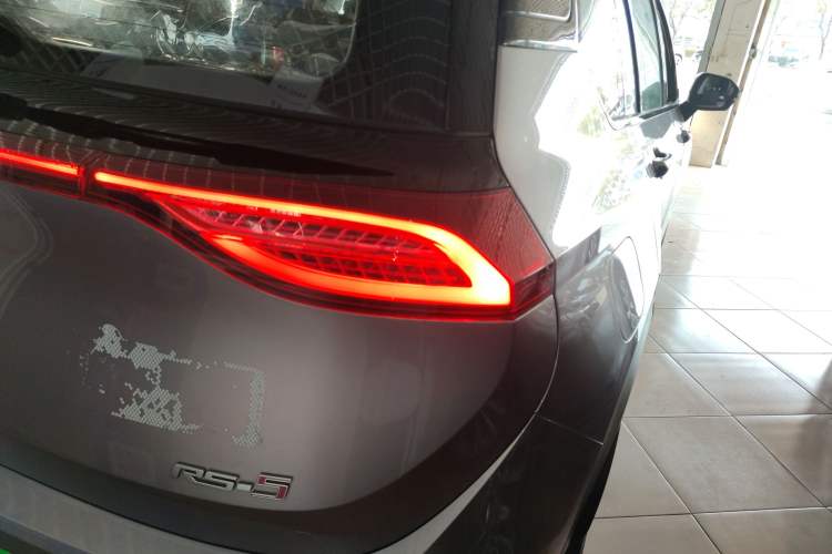 Used Baojun RS-5 2019 1.5T CVT Intelligent Driving Prestige Edition China VI Emission Standard Right Rear Taillight