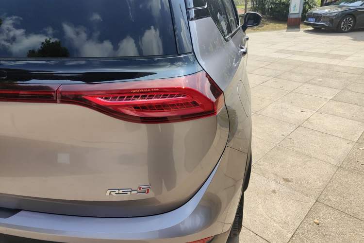 Used Baojun RS-5 2019 1.5T CVT Intelligent Driving Flagship Version China VI Emission Standard Right Rear Taillight