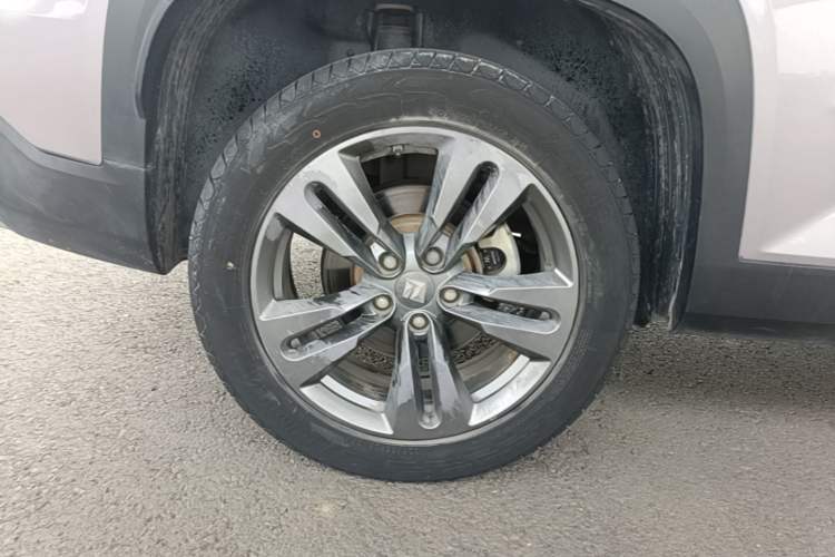Used Baojun RS-5 2019 1.5T CVT Intelligent Drive Luxury Edition China VI Right Rear Wheel Hub